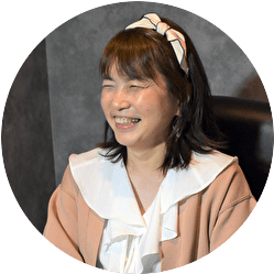 占いの館 千里眼所属高久まりや先生